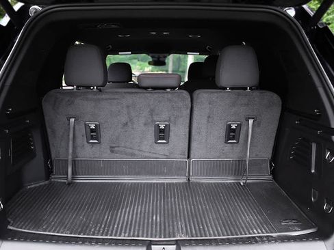 Used 2024 Chevrolet Traverse Z71 w/ LPO, Floor Liner Package AWD/4WD image 8
