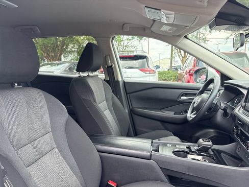Used 2024 Nissan Rogue SV FWD image 26