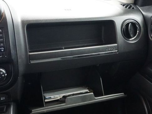 Used 2012 Jeep Patriot Latitude image 23