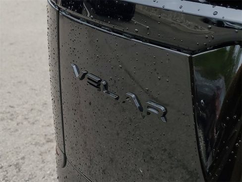New 2026 Land Rover Range Rover Velar Dynamic SE image 6