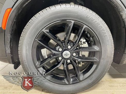 Used 2024 Dodge Durango GT image 7