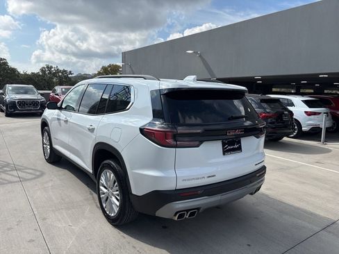 Used 2024 GMC Acadia Elevation image 8