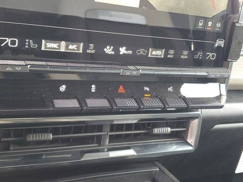 New 2026 GMC Hummer EV 4x4 Crew Cab image 24