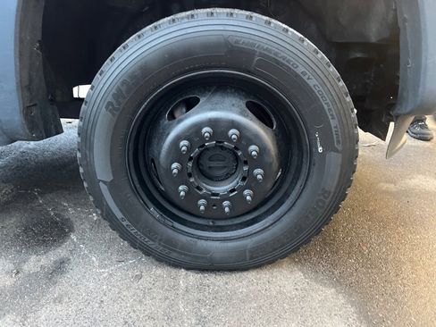 Used 2015 Ford F550 4x4 Regular Cab Super Duty image 26