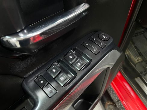 Used 2018 Chevrolet Silverado 1500 LT w/ All Star Edition AWD/4WD image 13