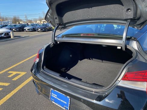 Certified 2023 Hyundai Elantra Limited w/ Winter Weather Package image 14