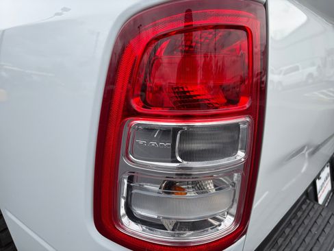 Used 2022 RAM 3500 Tradesman w/ Chrome Appearance Group AWD/4WD image 34
