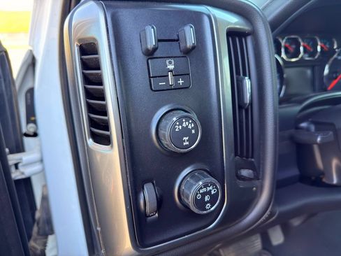 Used 2019 Chevrolet Silverado 2500 LTZ w/ Duramax Plus Package AWD/4WD image 29