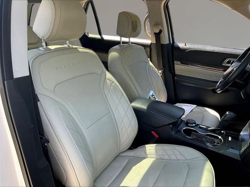 Used 2017 Ford Explorer Platinum AWD/4WD image 30