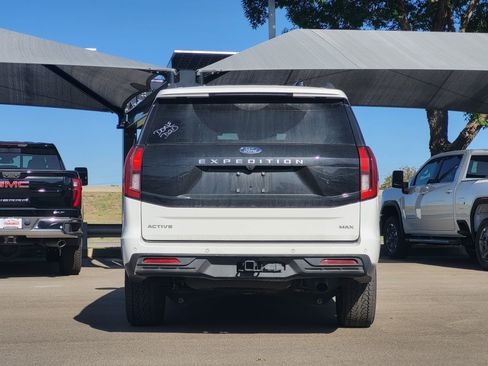 Used 2025 Ford Expedition Max Active AWD/4WD image 6