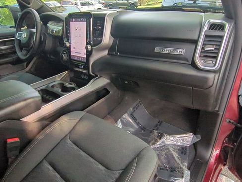 Used 2025 RAM 1500 Big Horn AWD/4WD image 38