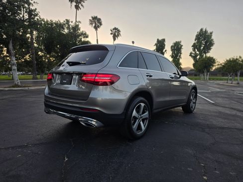 Used 2019 Mercedes-Benz GLC 300 w/ Premium Package image 5