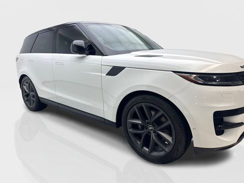 Used 2024 Land Rover Range Rover Sport SE AWD/4WD image 12