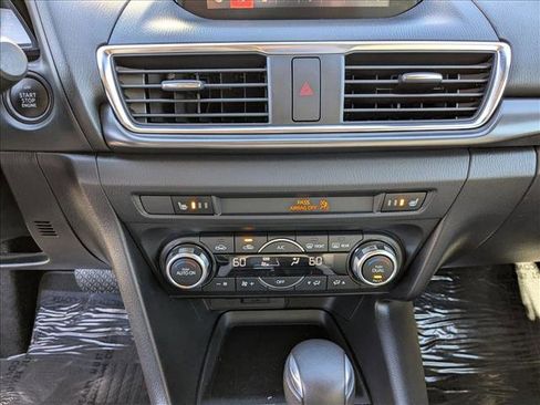 Used 2017 MAZDA MAZDA3 Grand Touring image 15