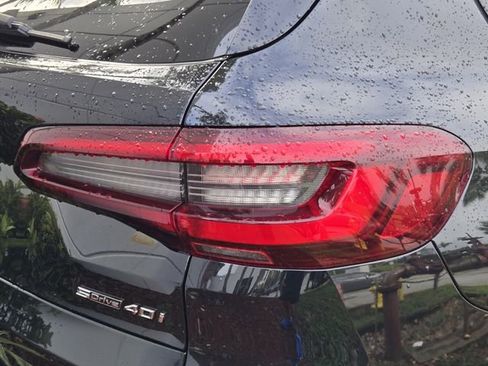 Used 2021 BMW X5 sDrive40i w/ M Sport Package image 6