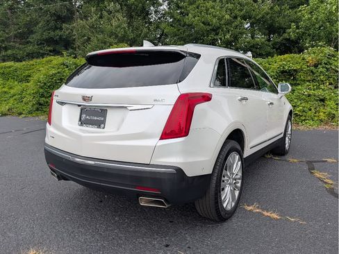 Used 2017 Cadillac XT5 Premium Luxury w/ Driver Assist Package AWD/4WD image 5