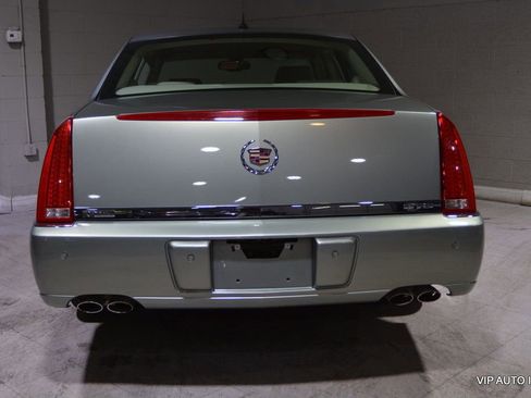 Used 2007 Cadillac DTS Luxury I w/ Trunk Convenience Package image 6