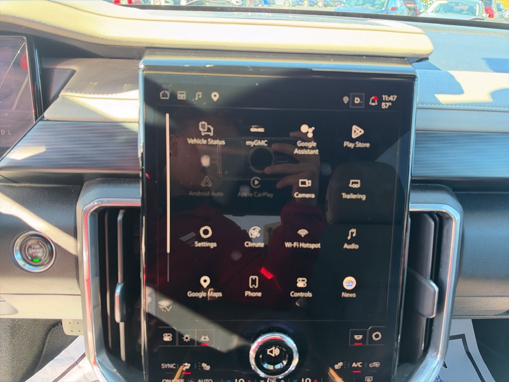 Used 2026 GMC Acadia Elevation w/ Elevation Premium Package FWD image 21
