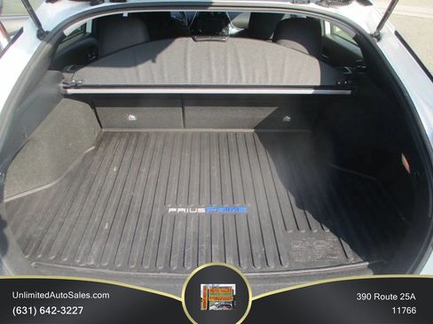 Used 2021 Toyota Prius Prime LE FWD image 14