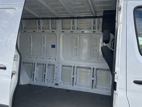 Used 2023 Mercedes-Benz Sprinter 2500 image 25