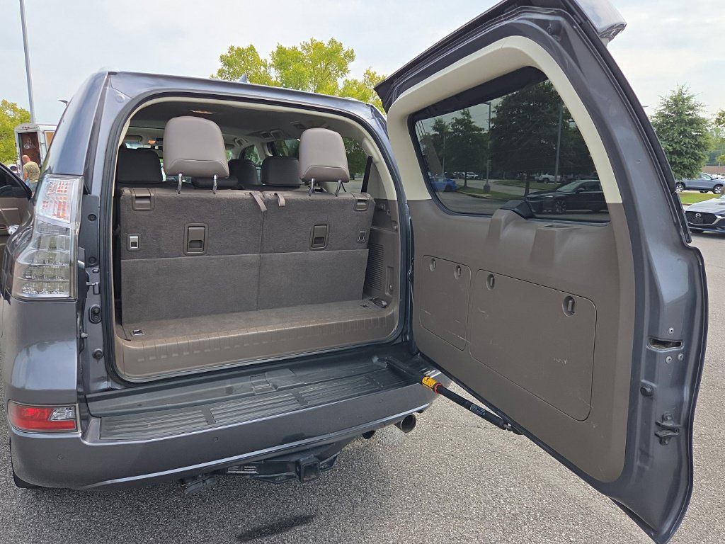 Used 2018 Lexus GX 460 Premium w/ Premium Package AWD/4WD image 58