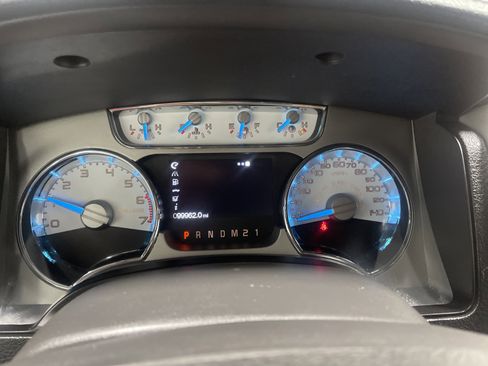 Used 2013 Ford F150 Platinum w/ Max Trailer Tow Pkg image 30