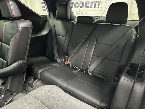 Used 2025 Chevrolet Traverse RS w/ LPO, Floor Liner Package AWD/4WD image 23