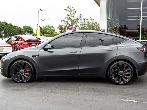 Used 2022 Tesla Model Y Performance AWD/4WD image 5