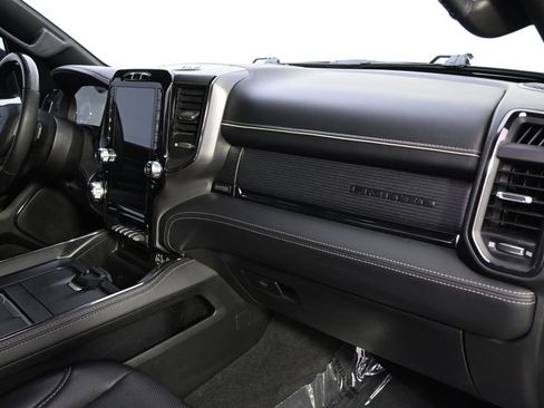 Used 2022 RAM 1500 Limited w/ Body Color Bumper Group AWD/4WD image 15
