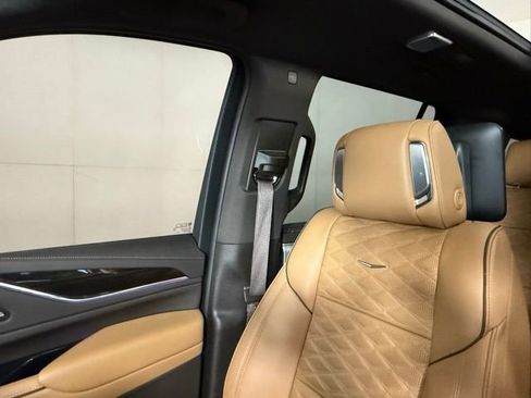 Certified 2024 Cadillac Escalade Sport w/ LPO, ONYX Package image 13