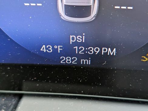 Used 2025 Porsche Macan 4 Electric image 22