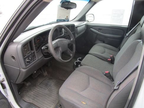 Used 2003 GMC Sierra 1500 2WD Extended Cab w/ Exterior Appearance Package image 11