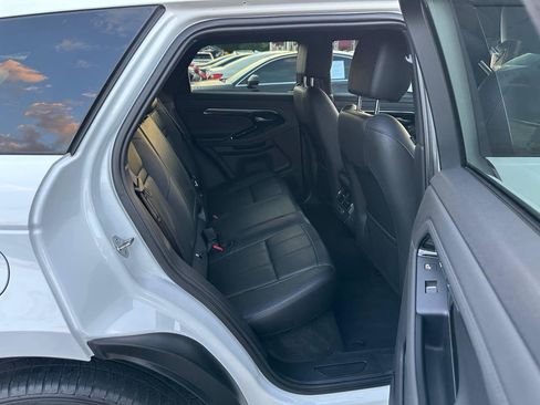 Used 2020 Land Rover Range Rover Evoque SE AWD/4WD image 31