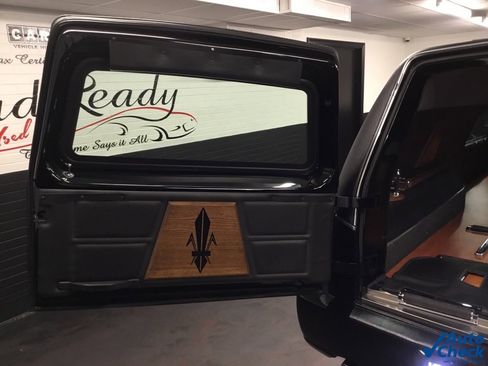 Used 2011 Cadillac DTS Base image 12