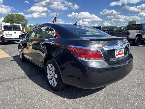 Used 2011 Buick LaCrosse CXL FWD image 2