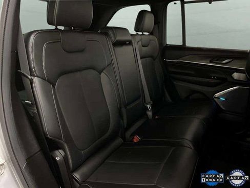 Used 2023 Jeep Grand Cherokee Overland w/ Luxury Tech Group IV image 81