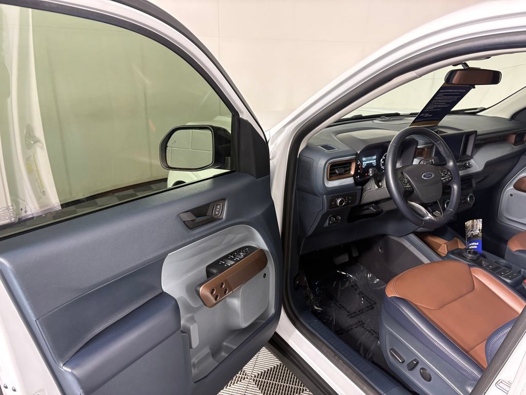 Certified 2024 Ford Maverick Lariat w/ 4K Tow Package AWD/4WD image 11