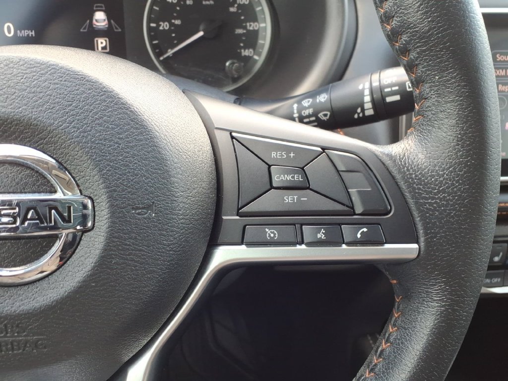 Used 2020 Nissan Kicks SR w/ SR Premium Package FWD image 32