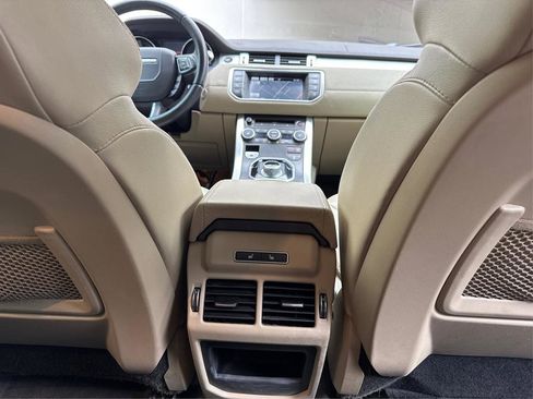 Used 2016 Land Rover Range Rover Evoque SE image 22