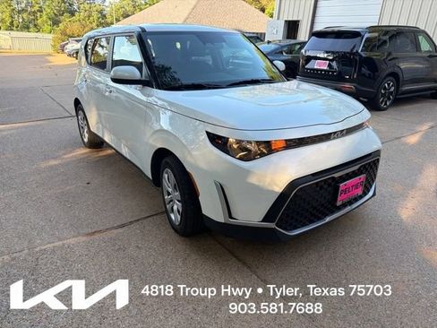 Certified 2024 Kia Soul LX FWD image 1