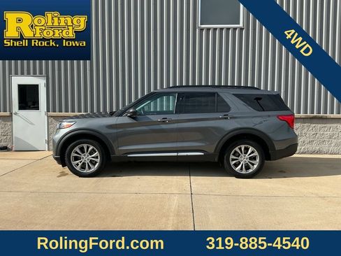 Used 2023 Ford Explorer XLT w/ Equipment Group 202A AWD/4WD image 3