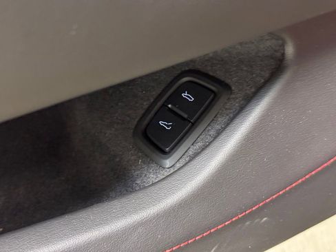 Used 2024 Chevrolet Corvette Stingray Coupe w/ Z51 Performance Package image 11