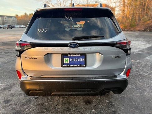 New 2025 Subaru Forester Premium image 9