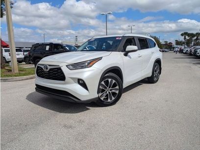 Used 2023 Toyota Highlander XLE