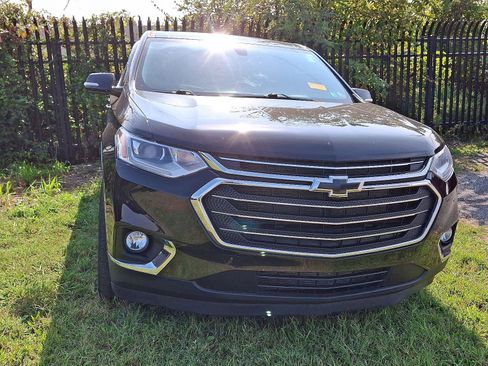 Used 2020 Chevrolet Traverse LT image 4