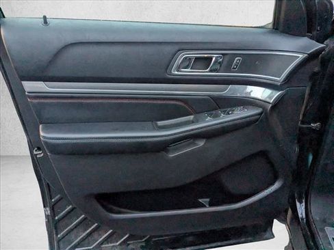Used 2016 Ford Explorer Sport image 13