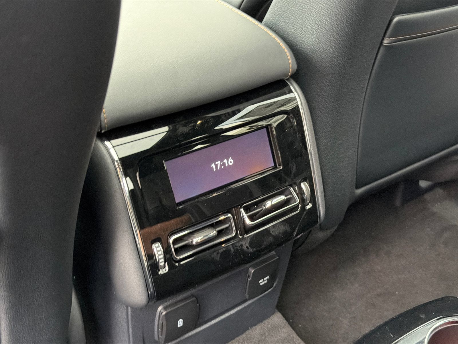 New 2027 Lincoln Aviator Black Label w/ Black Label Special Edition AWD/4WD image 23