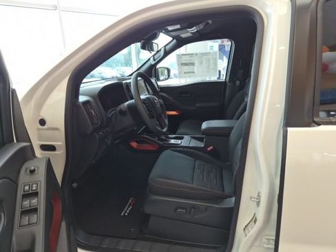 New 2026 Nissan Frontier PRO-4X w/ Pro-4x Convenience Package AWD/4WD image 15