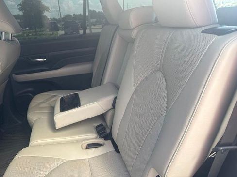 Used 2024 Toyota Grand Highlander FWD image 26