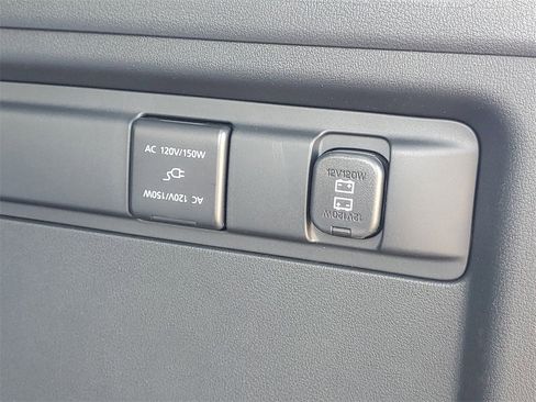 Used 2025 MAZDA CX-70 Plug-In Hybrid w/ Premium Plus image 9